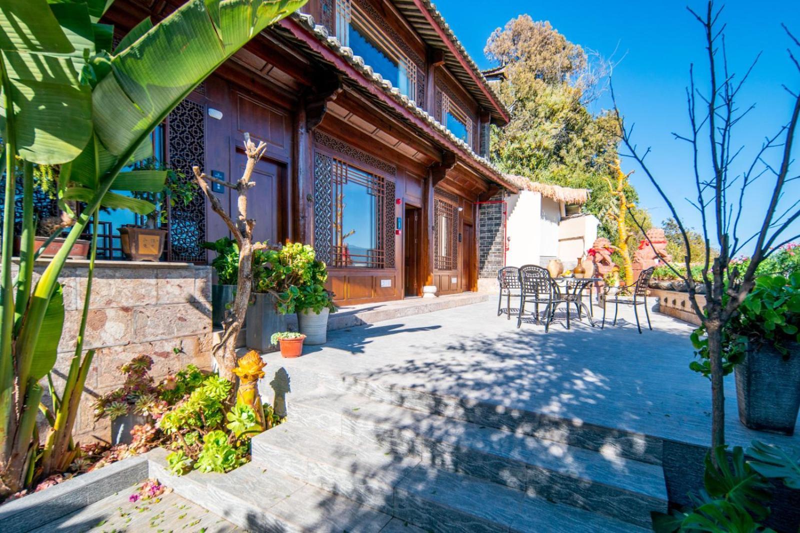 Lijiang Byw Mount View Homestay